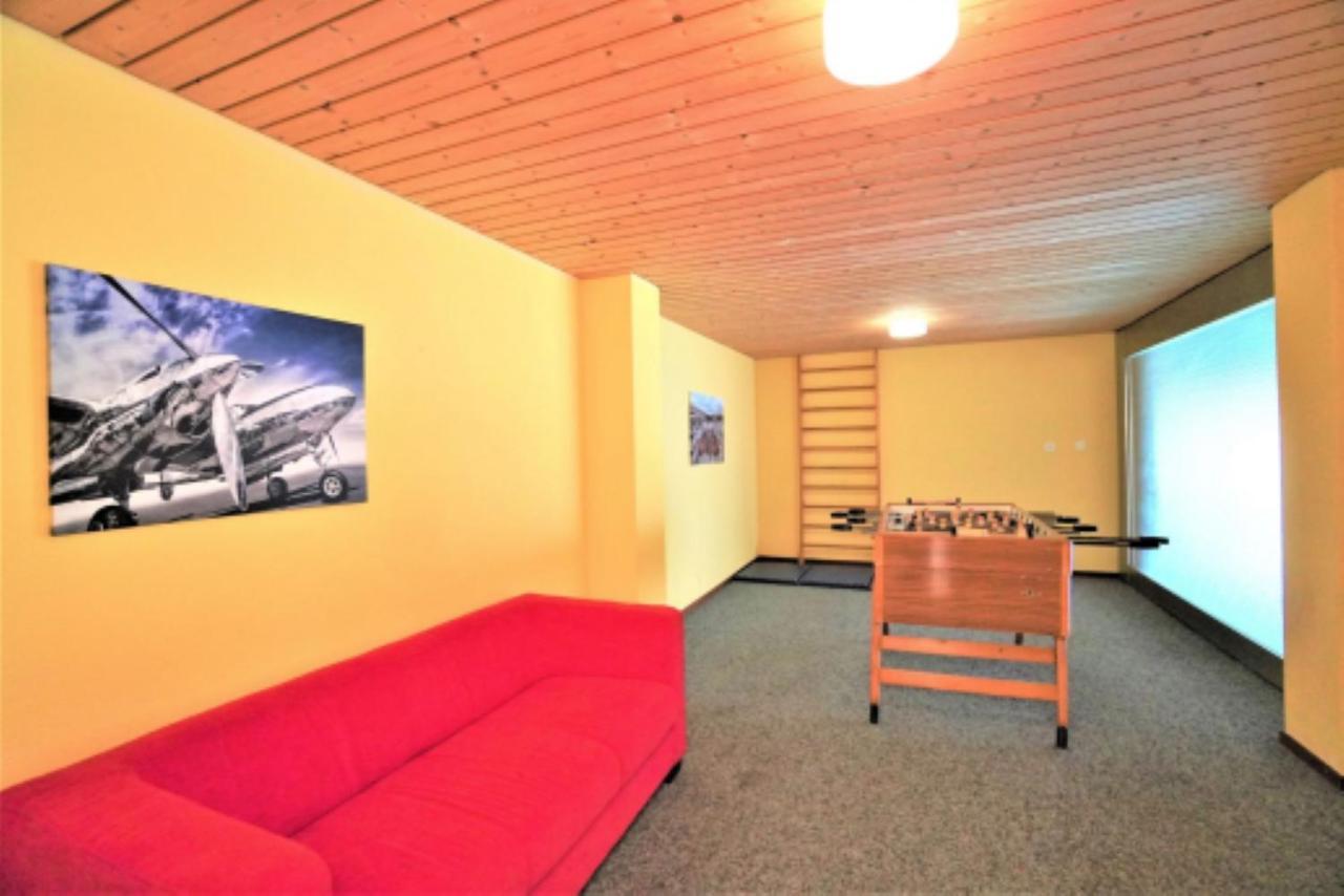 Lovely 1-Bedroom Vacation Studio Apartment With Pool And Sauna Laax Esterno foto